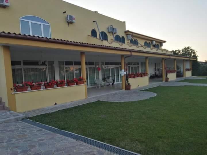 Agriturismo "Lo Zafferano" Aprilia Kültér fotó